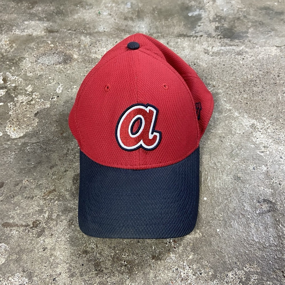 New Era 39Thirty Atlanta Braves Cap Size S-M Red Embroidered MLB Baseball Logo